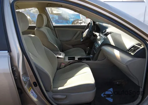 2008 Toyota Camry Le z USA, uszkodzony, nr VIN 4T4BE46KX8R039954